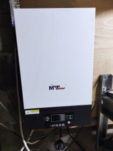 Mali agregat za solarni sustav (off-grid inverter PIP5048MK)